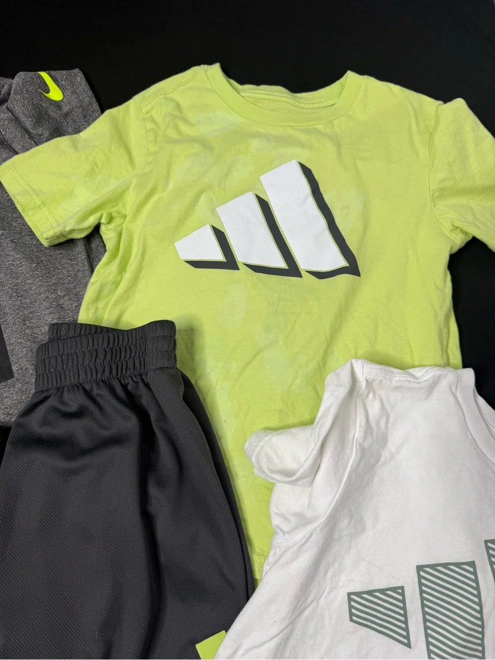 Nike Kids Active Tee & Shorts Set (3)Gray, Black, White, Lime, Sage size S (8-10